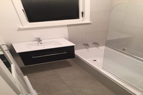 Photo of property in 17a Bradshaw Terrace, Riccarton, Christchurch, 8011