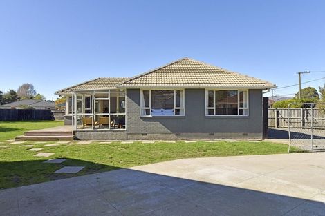 Photo of property in 21 Wildwood Avenue, Wainoni, Christchurch, 8061