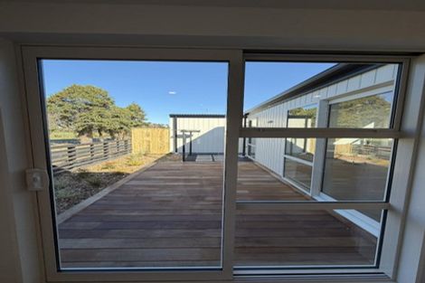 Photo of property in 9 Tieke Lane, Massey, Auckland, 0614