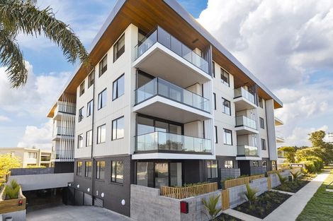 Photo of property in 207/8a Lake Pupuke Drive, Takapuna, Auckland, 0622