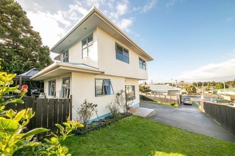 Photo of property in 2/30 Mountain Road, Mangere Bridge, Auckland, 2022