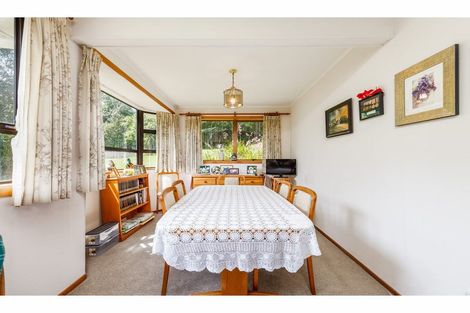 Photo of property in 48 Derwent Crescent, Titirangi, Auckland, 0604