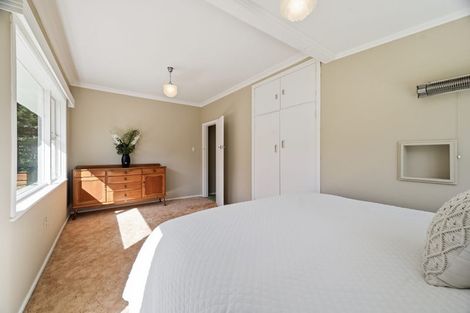 Photo of property in 32 Mountain Road, Western Heights, Rotorua, 3015