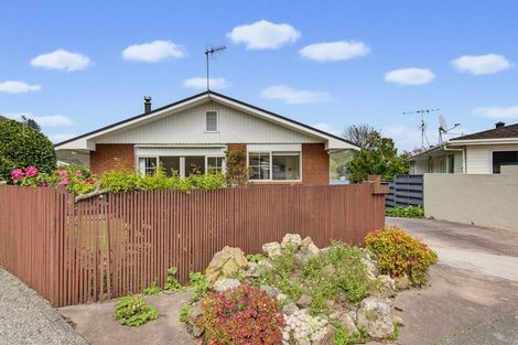 Photo of property in 15a Te Maku Grove, Waikanae, 5036