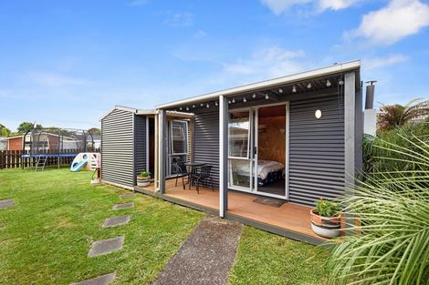 Photo of property in 2 Morrow Avenue, St Andrews, Hamilton, 3200