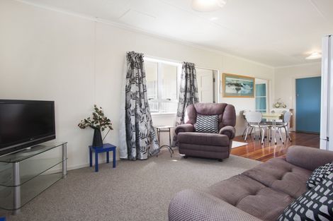 Photo of property in 124 Seaforth Road, Waihi Beach, 3611