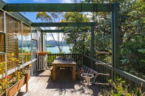 Photo of property in 17 Athol Place, Diamond Harbour, Lyttelton, 8971