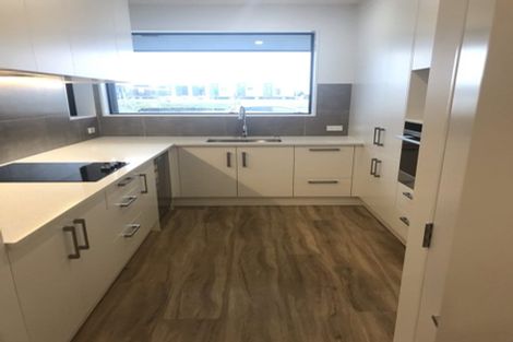 Photo of property in 33 Peihana Road, Hobsonville, Auckland, 0616