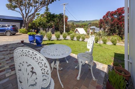 Photo of property in 39 Aperahama Street, Paekakariki, 5034