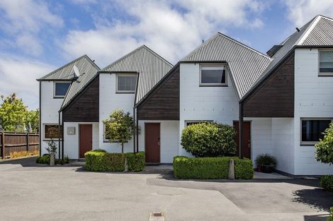 Photo of property in 2/30 Clissold Street, Merivale, Christchurch, 8014