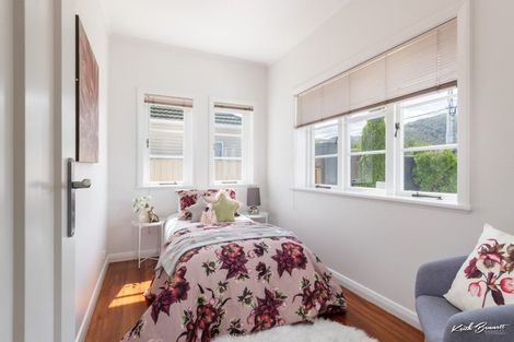 Photo of property in 33 Waiwhetu Road, Waiwhetu, Lower Hutt, 5010