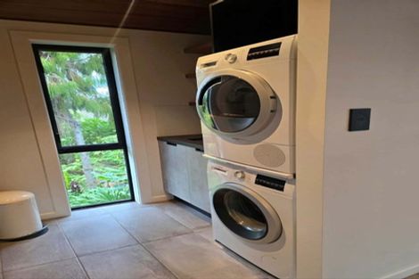 Photo of property in 64 Nilgiri Road, Poraiti, Napier, 4182