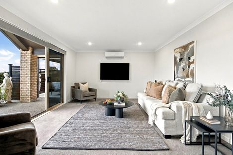 Photo of property in 32 Grace James Road, Pukekohe, 2120