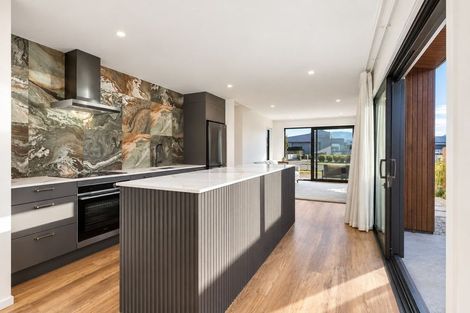 Photo of property in 145 Burdon Loop, Lake Hawea, 9382