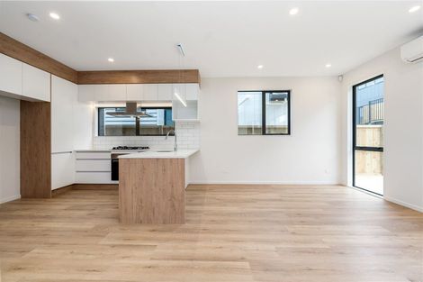 Photo of property in 25 Bronzewater Drive, Silverdale, 0932