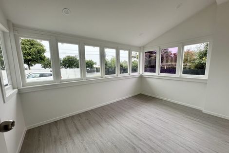 Photo of property in 1/107 Waimumu Road, Massey, Auckland, 0614