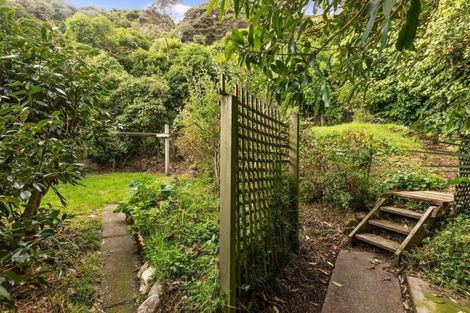 Photo of property in 2/345 Muritai Road, Eastbourne, Lower Hutt, 5013