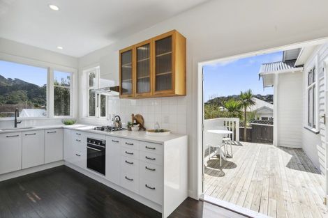 Photo of property in 22 Izard Road, Khandallah, Wellington, 6035