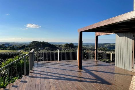 Photo of property in 85 Constable Road, Muriwai, Waimauku, 0881