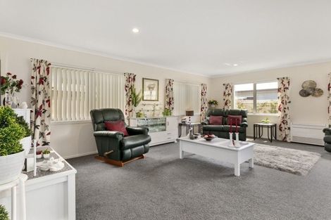 Photo of property in 15 Te Toru Street, Taita, Lower Hutt, 5011