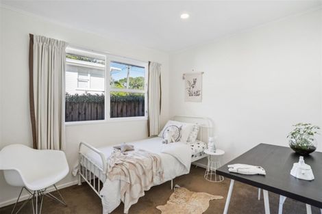 Photo of property in 61 Verbena Road, Birkdale, Auckland, 0626