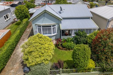 Photo of property in 35 York Street, Picton, 7220