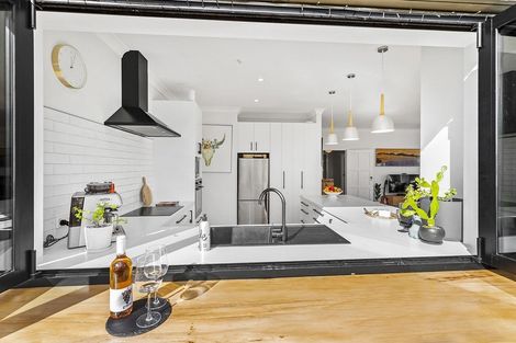 Photo of property in 69 Strathmore Avenue, Strathmore Park, Wellington, 6022