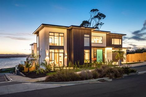 Photo of property in 1 Seawind Way, Hobsonville, Auckland, 0616