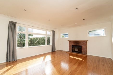 Photo of property in 37 Dublin Street, Martinborough, 5711