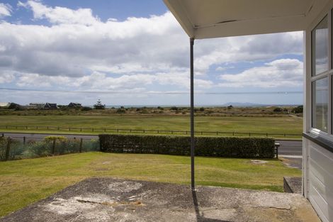 Photo of property in 124 Seaforth Road, Waihi Beach, 3611