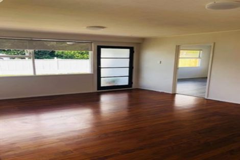 Photo of property in 38 Wallace Road, Mangere Bridge, Auckland, 2022