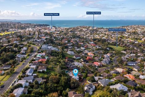 Photo of property in 86 Crestview Place, Browns Bay, Auckland, 0630