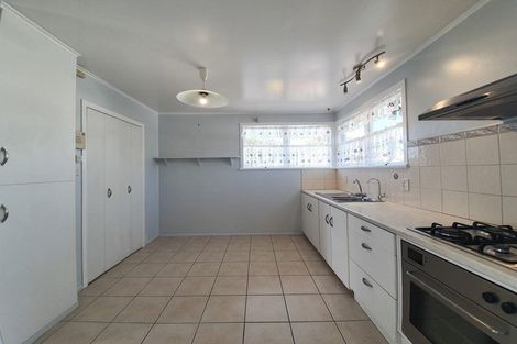 Photo of property in 133 Riverpark Crescent, Henderson, Auckland, 0610