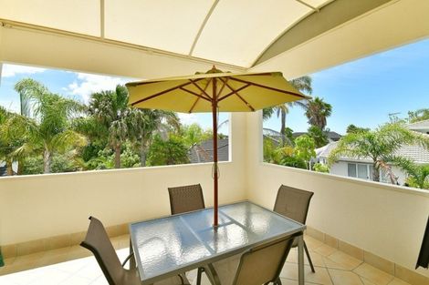 Photo of property in 8 Hobie Court, West Harbour, Auckland, 0618