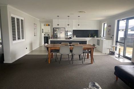 Photo of property in 123 Saint Kilda Road, Cambridge, 3434