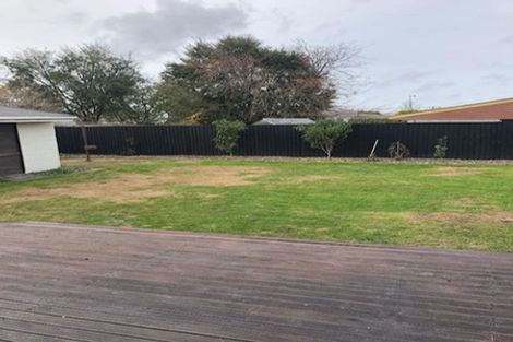 Photo of property in 3 Shirldale Place, Avonhead, Christchurch, 8042