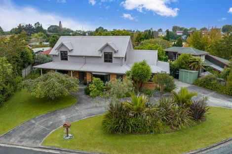 Photo of property in 2 Drayton Place, Leamington, Cambridge, 3432