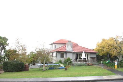 Photo of property in 37 Beach Road, Mellons Bay, Auckland, 2014