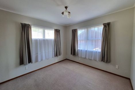 Photo of property in 62 Divich Avenue, Te Atatu South, Auckland, 0610