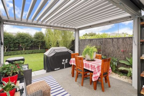 Photo of property in 16 Franklin Drive, Rangiora, 7400