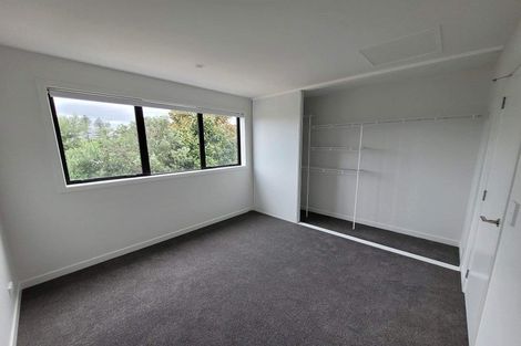 Photo of property in 12 Whakahui Lane, Mangere Bridge, Auckland, 2022