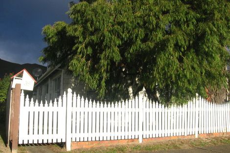 Photo of property in 35 Godley Street, Waiwhetu, Lower Hutt, 5011