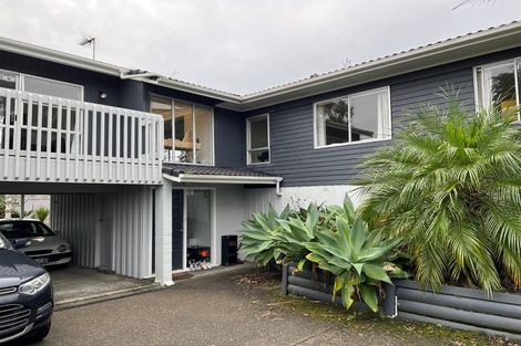 Photo of property in 27 Park Hill Road, Birkenhead, Auckland, 0626