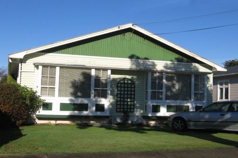 Photo of property in 28 Cudby Street, Woburn, Lower Hutt, 5011