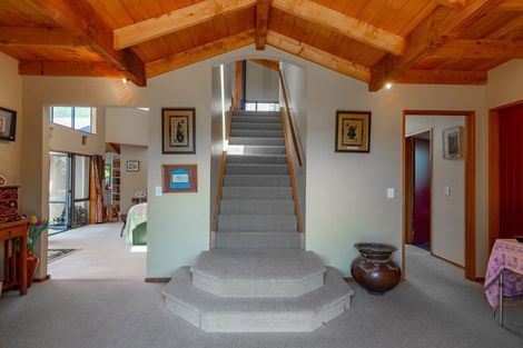 Photo of property in 14 Admiralty Place, Waikawa, Picton, 7220