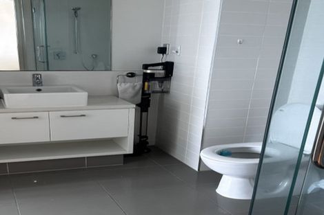 Photo of property in Sentinel Apartments, 402/3 Northcroft Street, Takapuna, Auckland, 0622