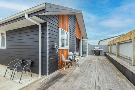 Photo of property in 571 Queen Street East, Levin, 5510