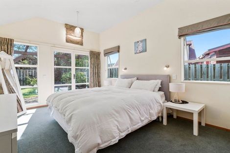 Photo of property in 10 Cherry Court, Wanaka, 9305