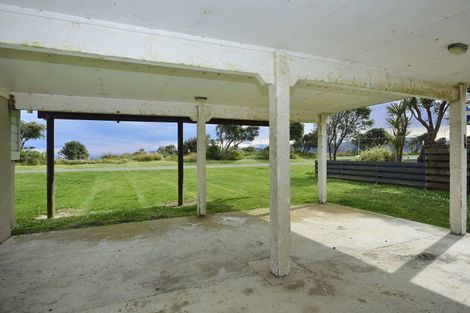 Photo of property in 11 Moana Drive, Mahia, 4198