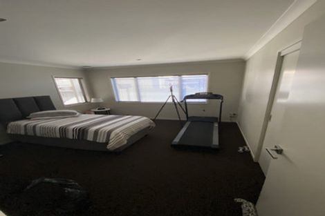 Photo of property in 71 Rototuna Road, Rototuna, Hamilton, 3210